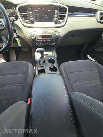 2019 Kia Sorento S V6 – miniatura 10