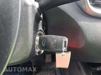 2019 Kia Sorento S V6 – miniatura 8