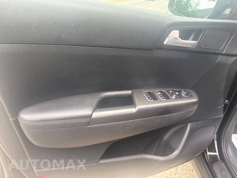 2019 Kia Sportage LX - miniatura 10