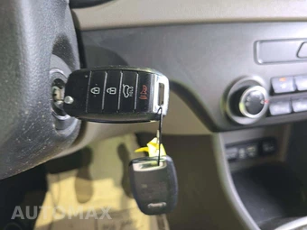 2019 Kia Sportage LX – miniatura 8