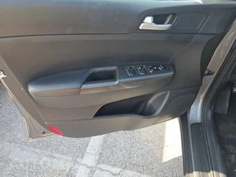 2019 Kia Sportage LX – miniatura 9