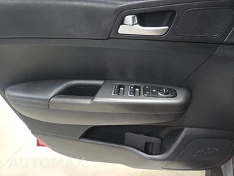 2019 Kia Sportage LX – miniatura 9