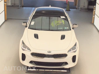 2019 Kia Stinger AWD GT2 – miniatura 2