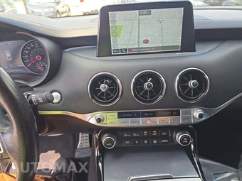 2019 Kia Stinger GT2 - miniatura 10