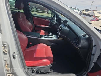 2019 Kia Stinger GT2 – miniatura 8