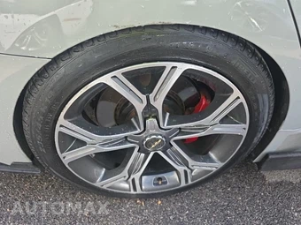 2019 Kia Stinger GT2 - miniatura 10