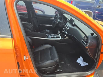 2019 Kia Stinger GTS - miniatura 8