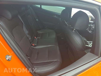 2019 Kia Stinger GTS – miniatura 16
