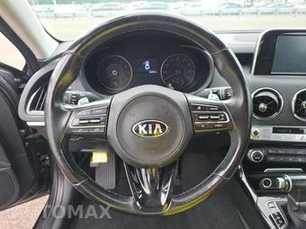 2019 Kia Stinger – miniatura 10
