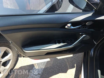 2019 Kia Stinger Premium – miniatura 9