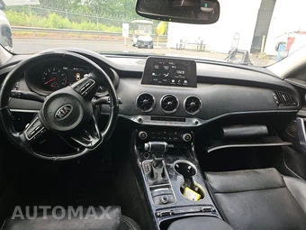 2019 Kia Stinger Premium - miniatura 11