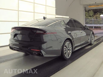 2019 Kia Stinger Premium - miniatura 4