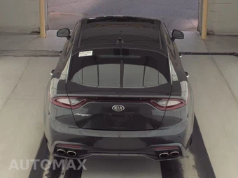2019 Kia Stinger Premium - miniatura 5
