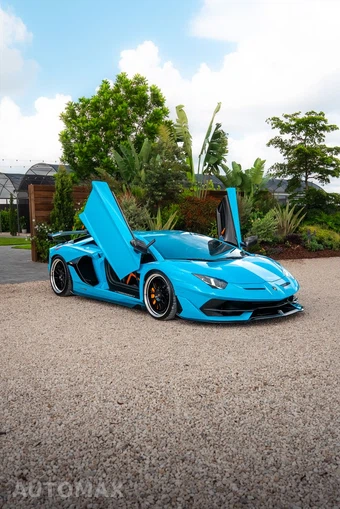 2019 Lamborghini Aventador SVJ Coupe - miniatura 13