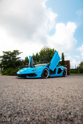 2019 Lamborghini Aventador SVJ Coupe - miniatura 3