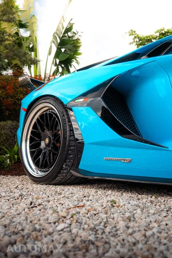 2019 Lamborghini Aventador SVJ Coupe - miniatura 7