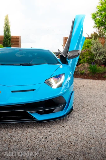 2019 Lamborghini Aventador SVJ Coupe - miniatura 8