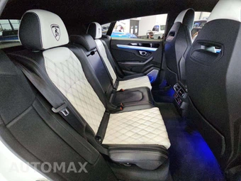 2019 Lamborghini Urus - miniatura 16
