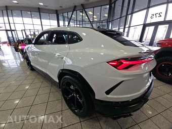 2019 Lamborghini Urus - miniatura 2