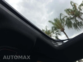 2019 Lamborghini Urus – miniatura 11
