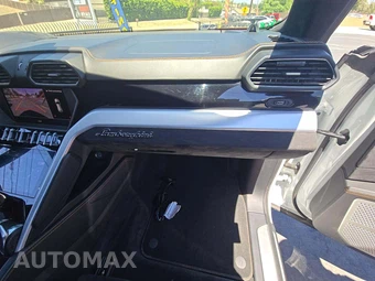 2019 Lamborghini Urus – miniatura 19