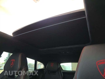 2019 Lamborghini Urus – miniatura 11