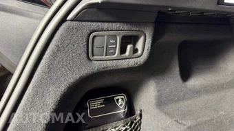 2019 Lamborghini Urus – miniatura 38