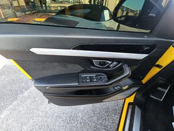2019 Lamborghini Urus - miniatura 9