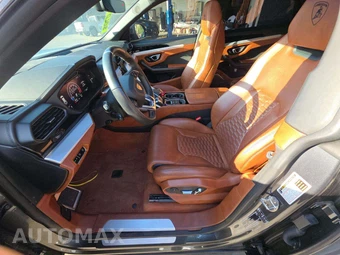 2019 Lamborghini Urus - miniatura 3