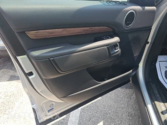 2019 Land Rover Discovery HSE - miniatura 9