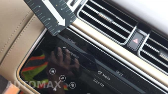 2019 Land Rover Range Rover Autobiography LWB - miniatura 25