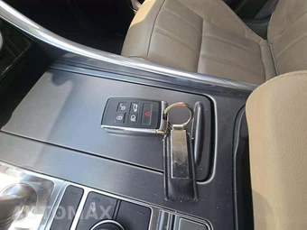 2019 Land Rover Range Rover Sport SE - miniatura 8