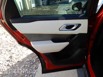 2019 Land Rover Range Rover Velar S - miniatura 25