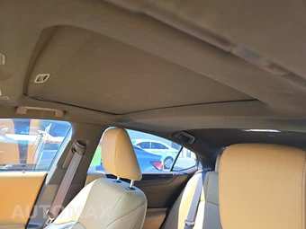 2019 Lexus ES 300h - miniatura 19
