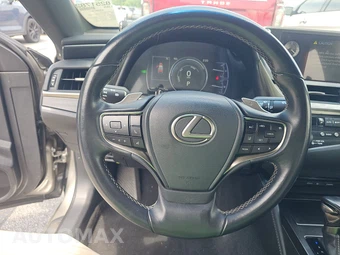 2019 Lexus ES 300h – miniatura 10