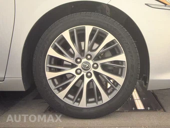 2019 Lexus ES 350 – miniatura 10