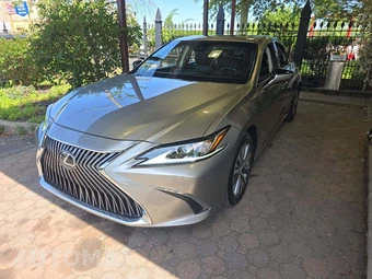 2019 Lexus ES 350