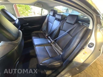 2019 Lexus ES 350 – miniatura 13