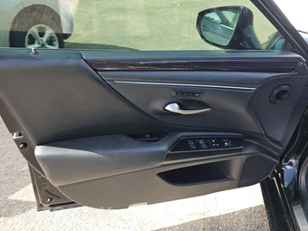 2019 Lexus ES 350 – miniatura 9