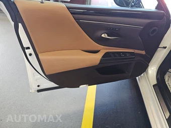 2019 Lexus ES 350 Luxury – miniatura 9