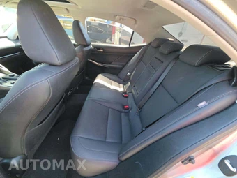 2019 Lexus IS 300 – miniatura 13