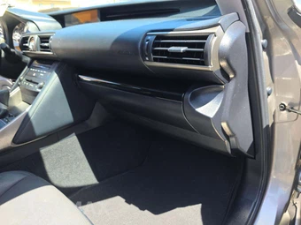 2019 Lexus IS 300 – miniatura 19