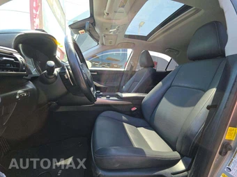2019 Lexus IS 300 – miniatura 6