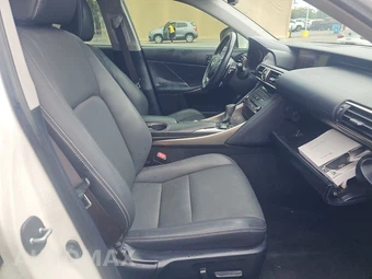 2019 Lexus IS 300 - miniatura 8