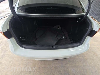 2019 Lexus IS 300 – miniatura 11