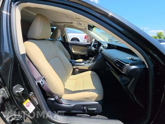 2019 Lexus IS 300 – miniatura 15