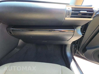2019 Lexus IS 300 – miniatura 16