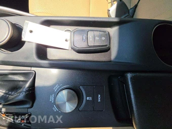 2019 Lexus IS 300 – miniatura 5