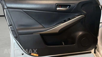 2019 Lexus IS 300 - miniatura 15