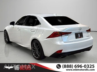 2019 Lexus IS 300 - miniatura 3